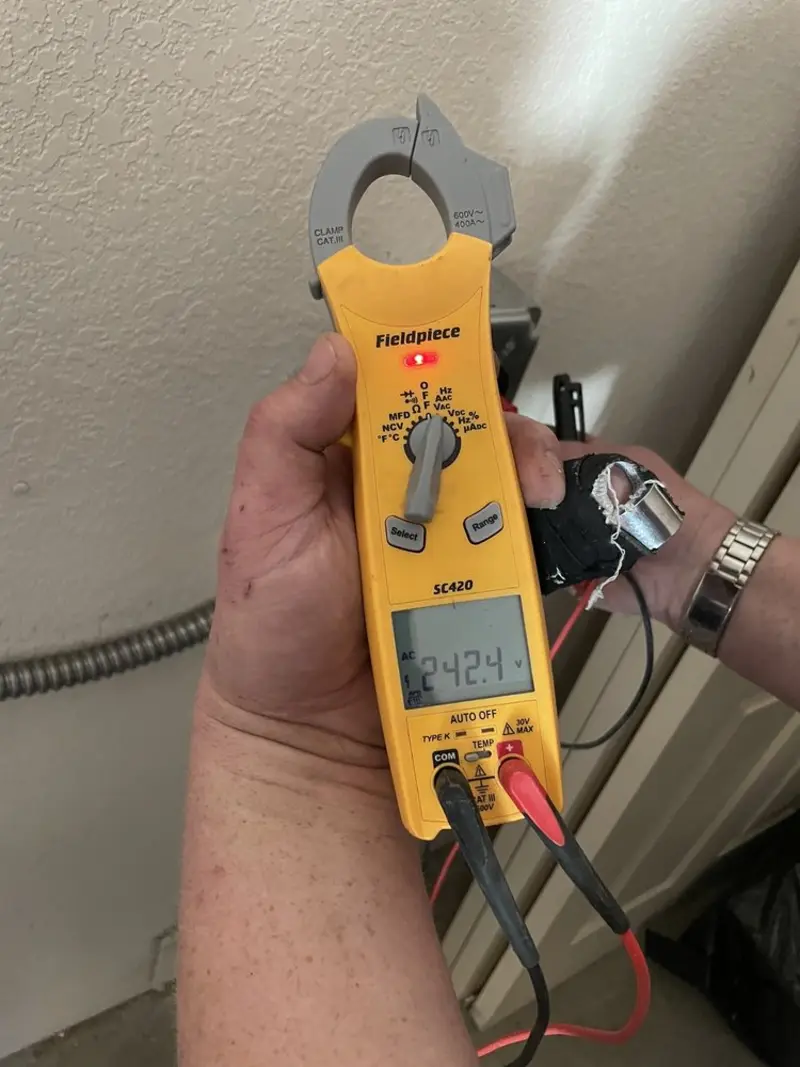 Voltage testing with clamp meter during Generator Installation in Comanche